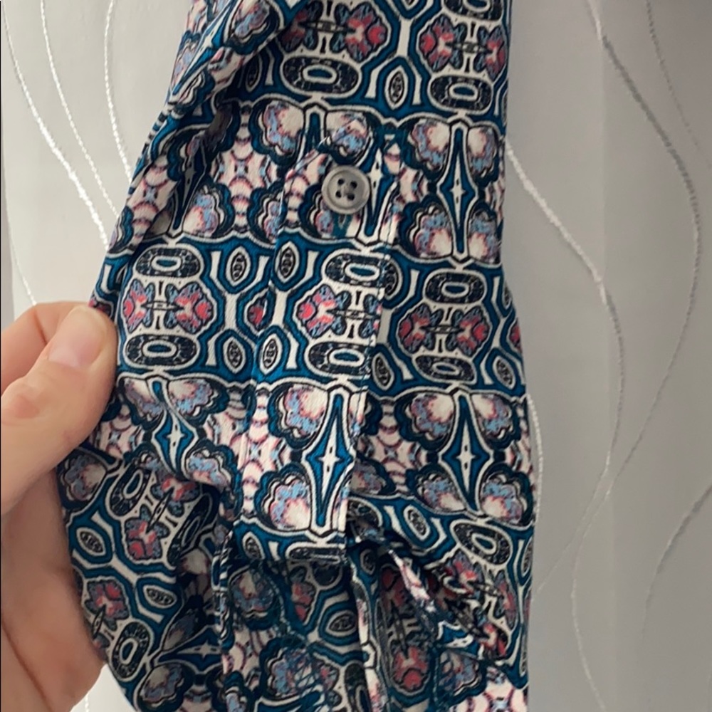 Van Heusen blouse - Picture 3 of 3